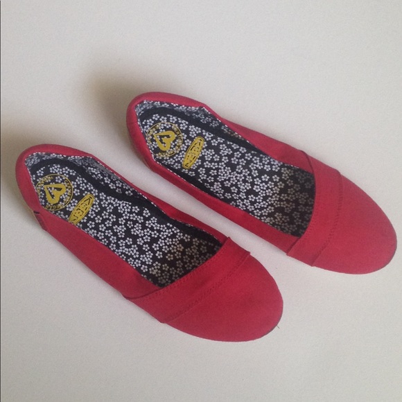 Keen Shoes Keen Certified Vegan Ballet Flats Size 75 Poshmark